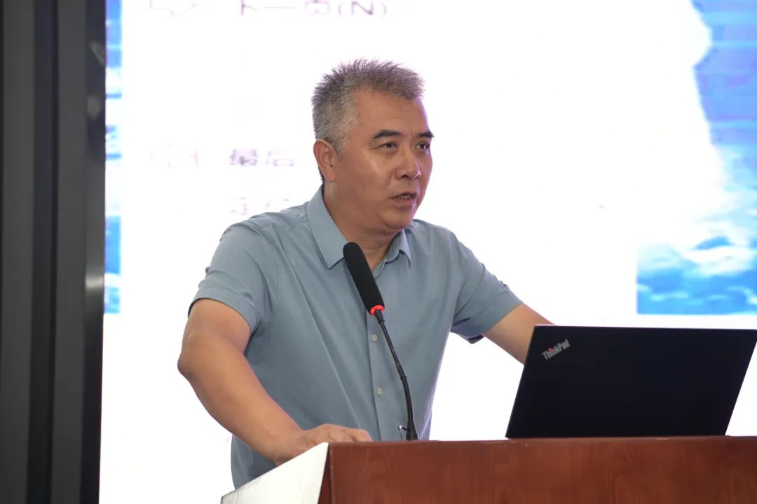 8上海航天精密机械研究所总质量师 杨学勤介绍了新时代质量管理体系建设.jpg